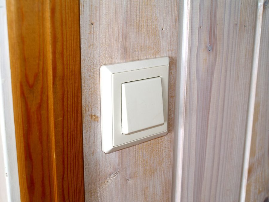 1-Gang 2-Way Light Switch